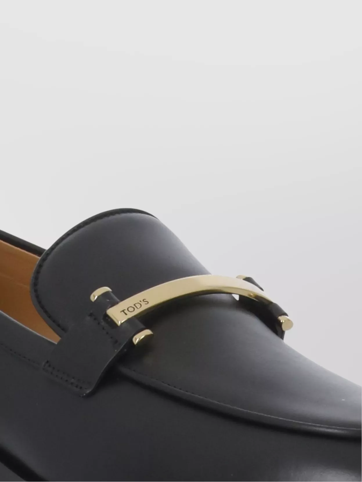 Tod's Women's Leather Loafers Gold Hardware