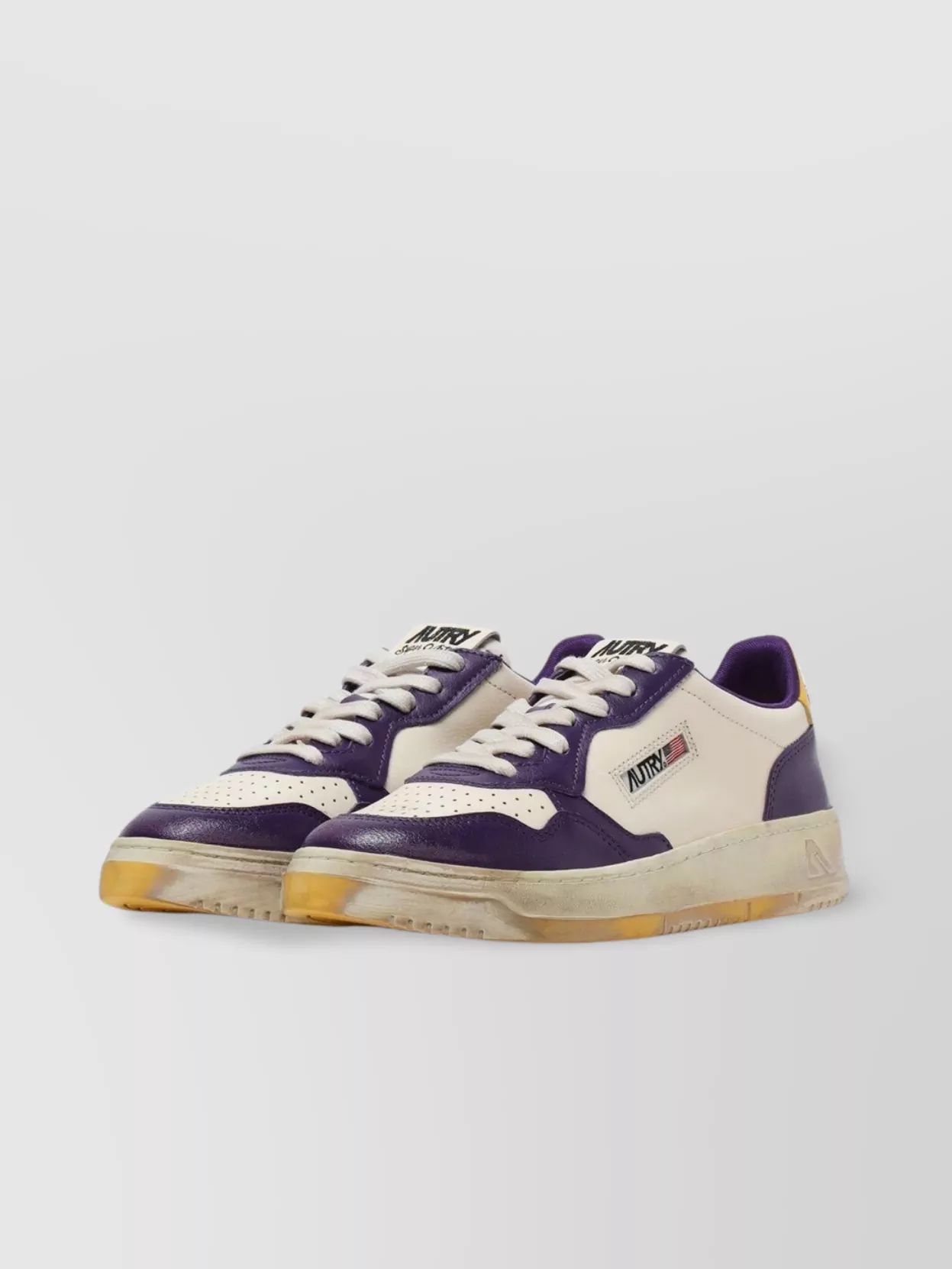 Autry Aged Effect Low Top Sneakers In Neutrals