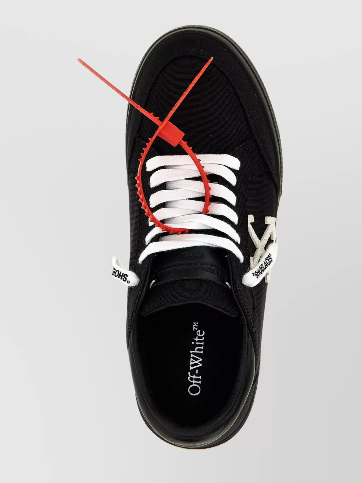 Off-White Low-Top Rubber Sole Sneakers With Contrast Laces
