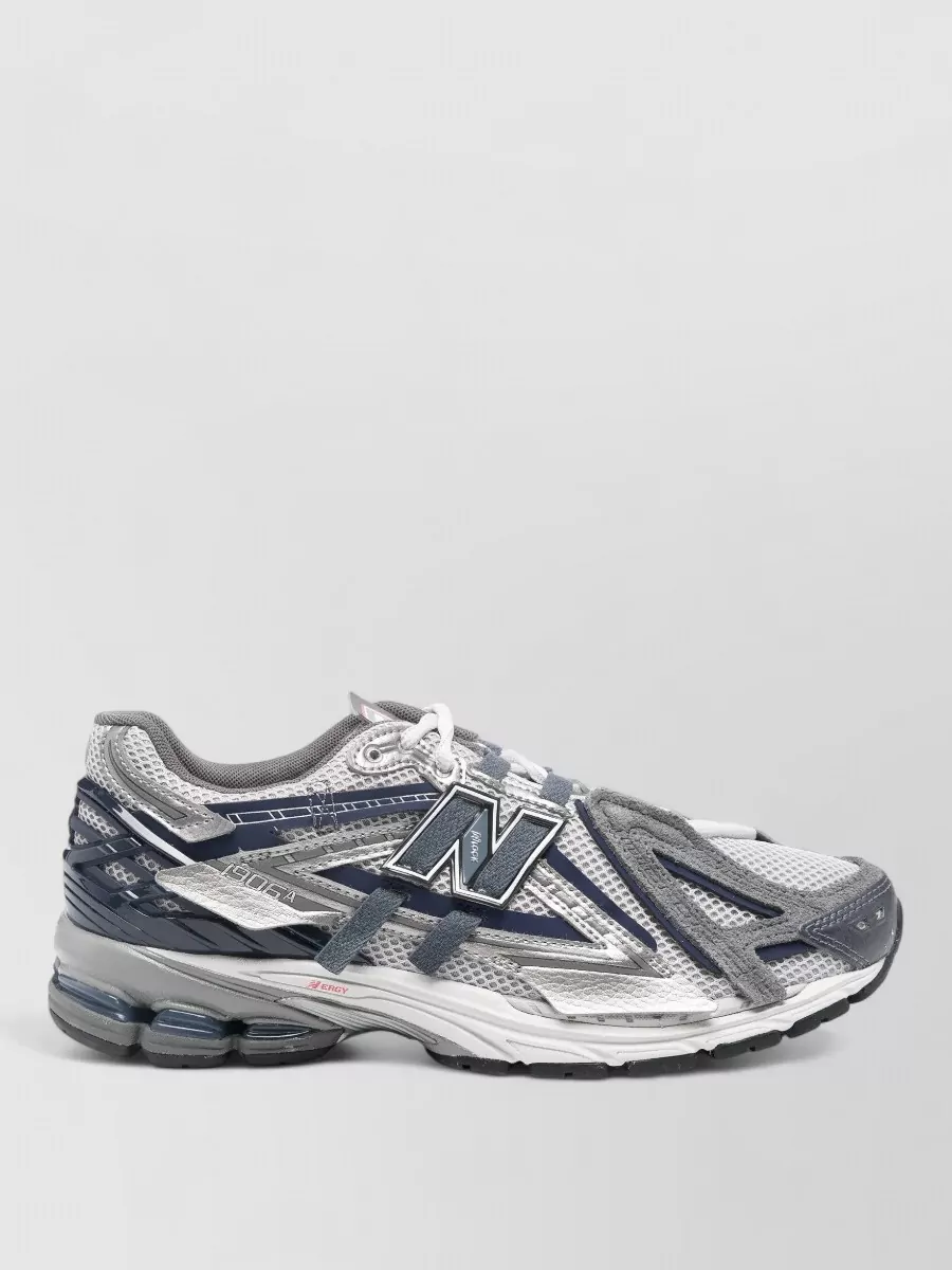 New Balance Low-Top Sneakers