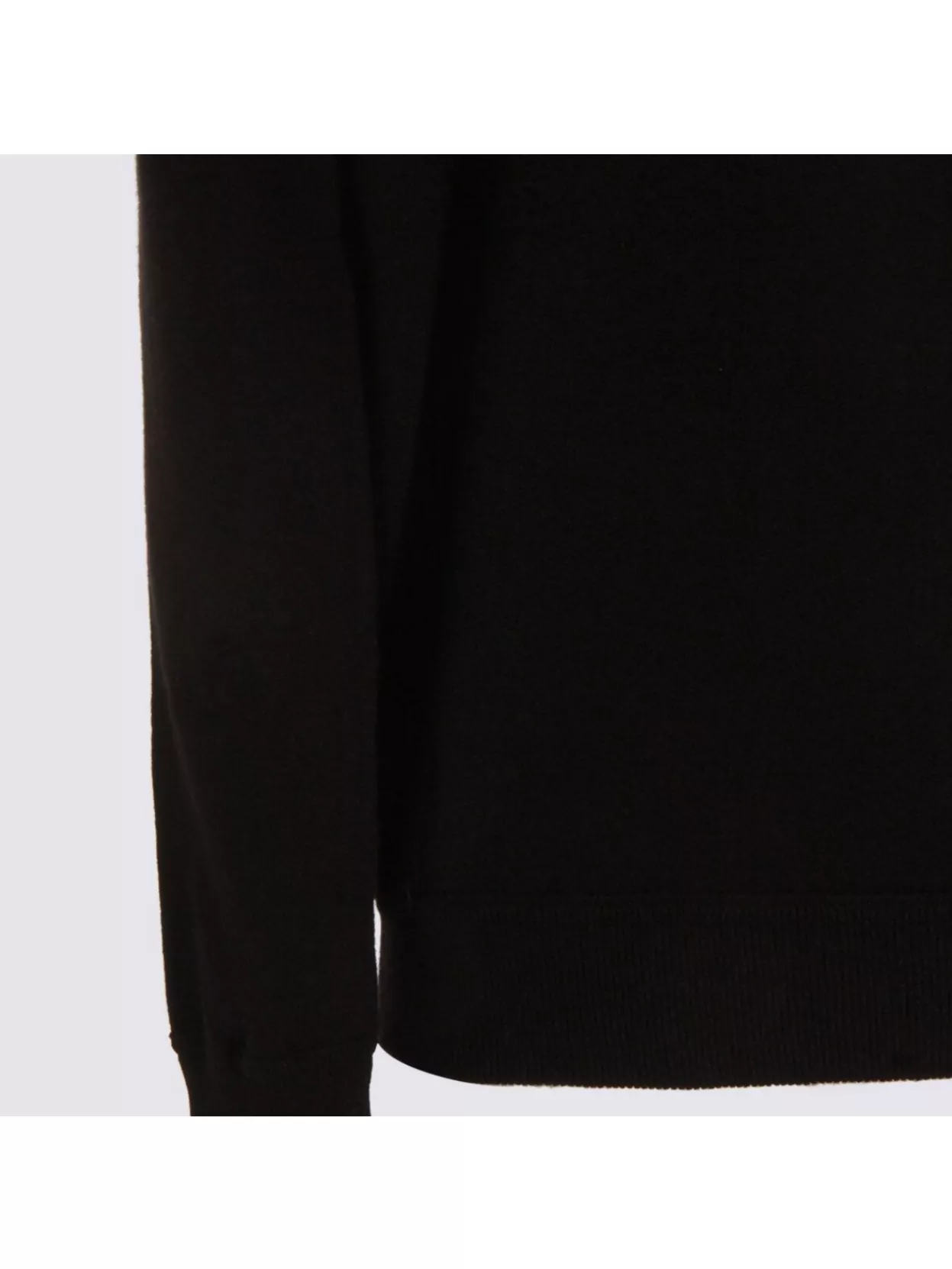 Malo Ribbed Crewneck Sweater With Long Sleeves In Black