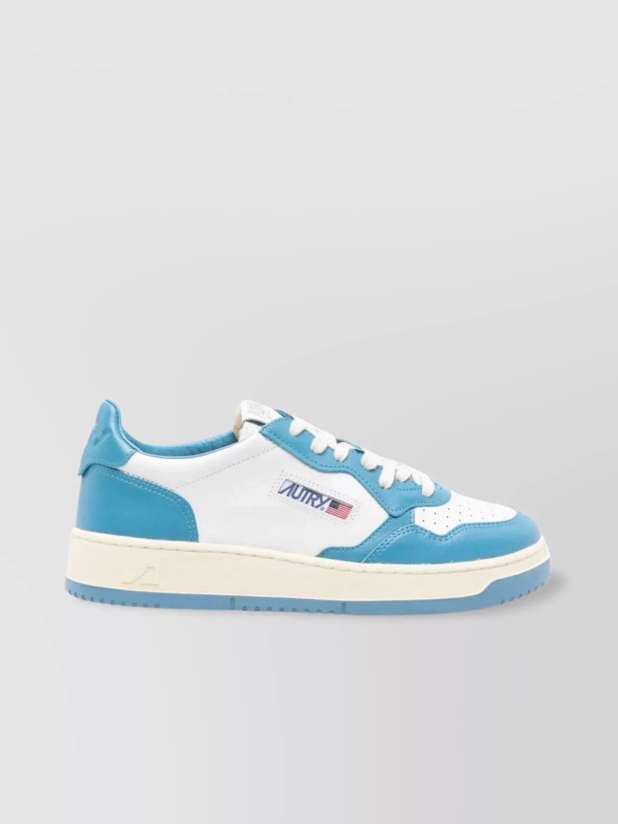 Autry Bicolor Medalist Leather Low Sneakers In Blue