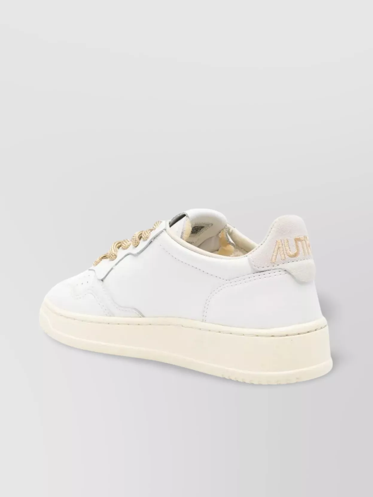 Autry Medalist Low Sneakers In White Leather And Suede Heel Tab In White