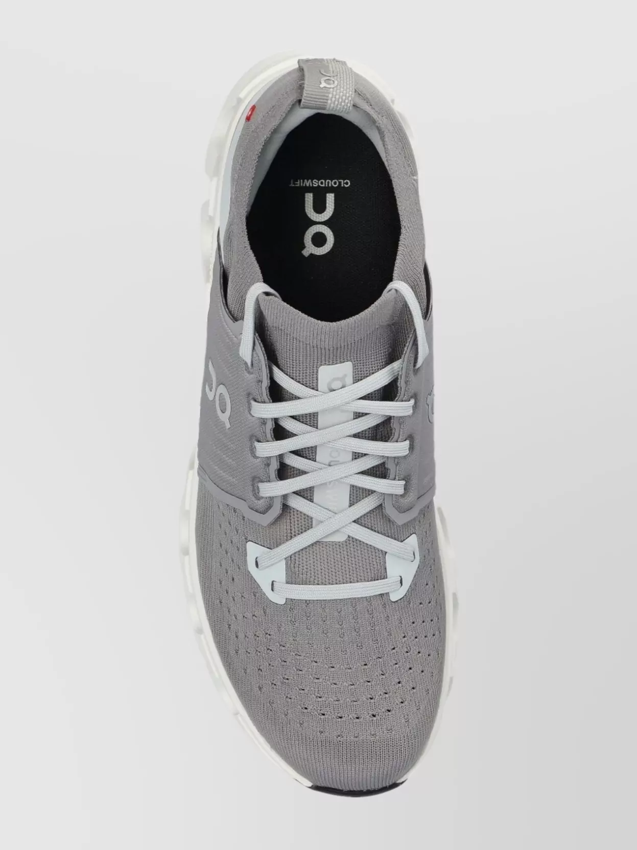 On Swift Cloud 4 Running Sneakers