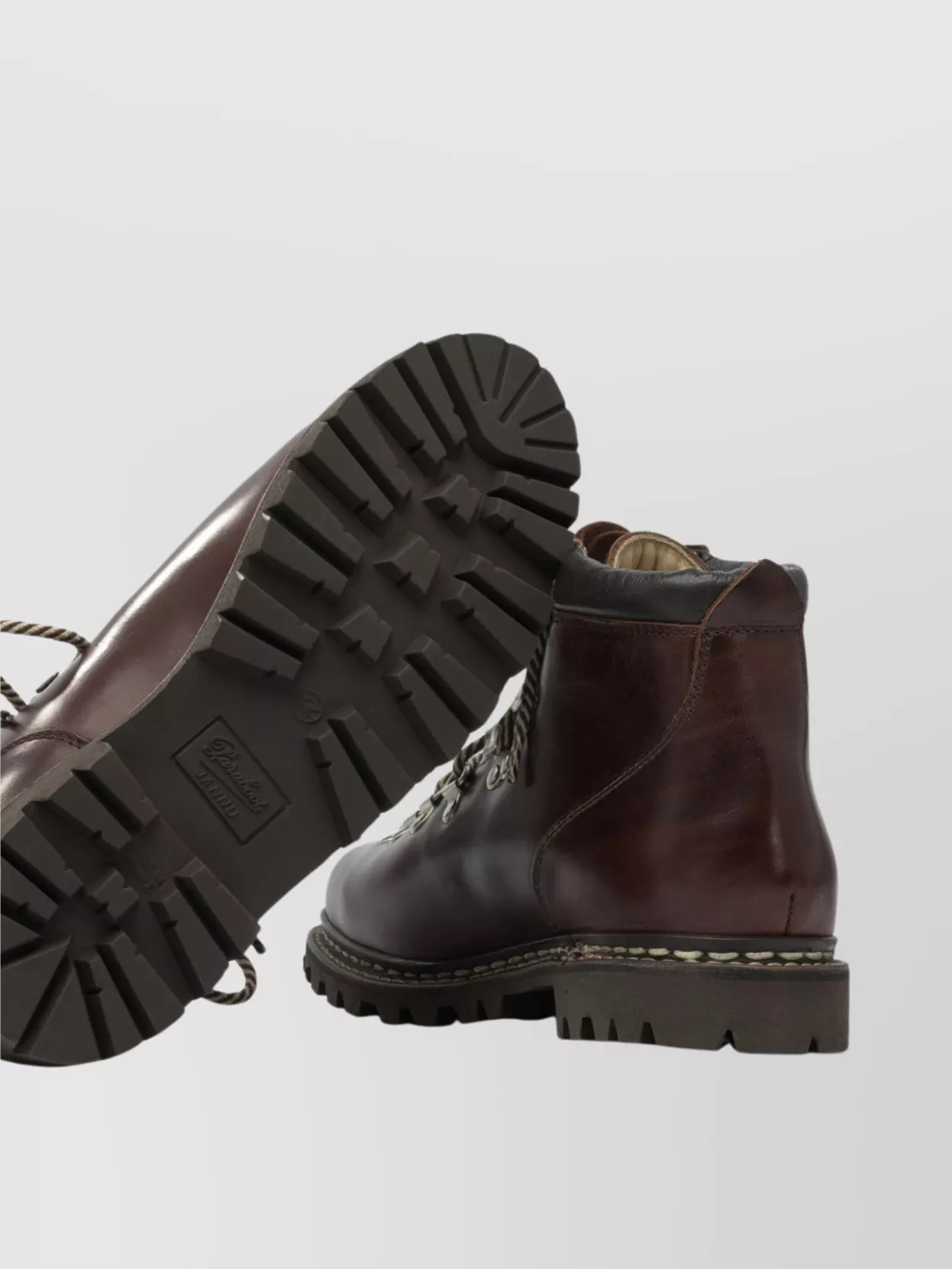 Paraboot Round Toe Hiking Boots In Black