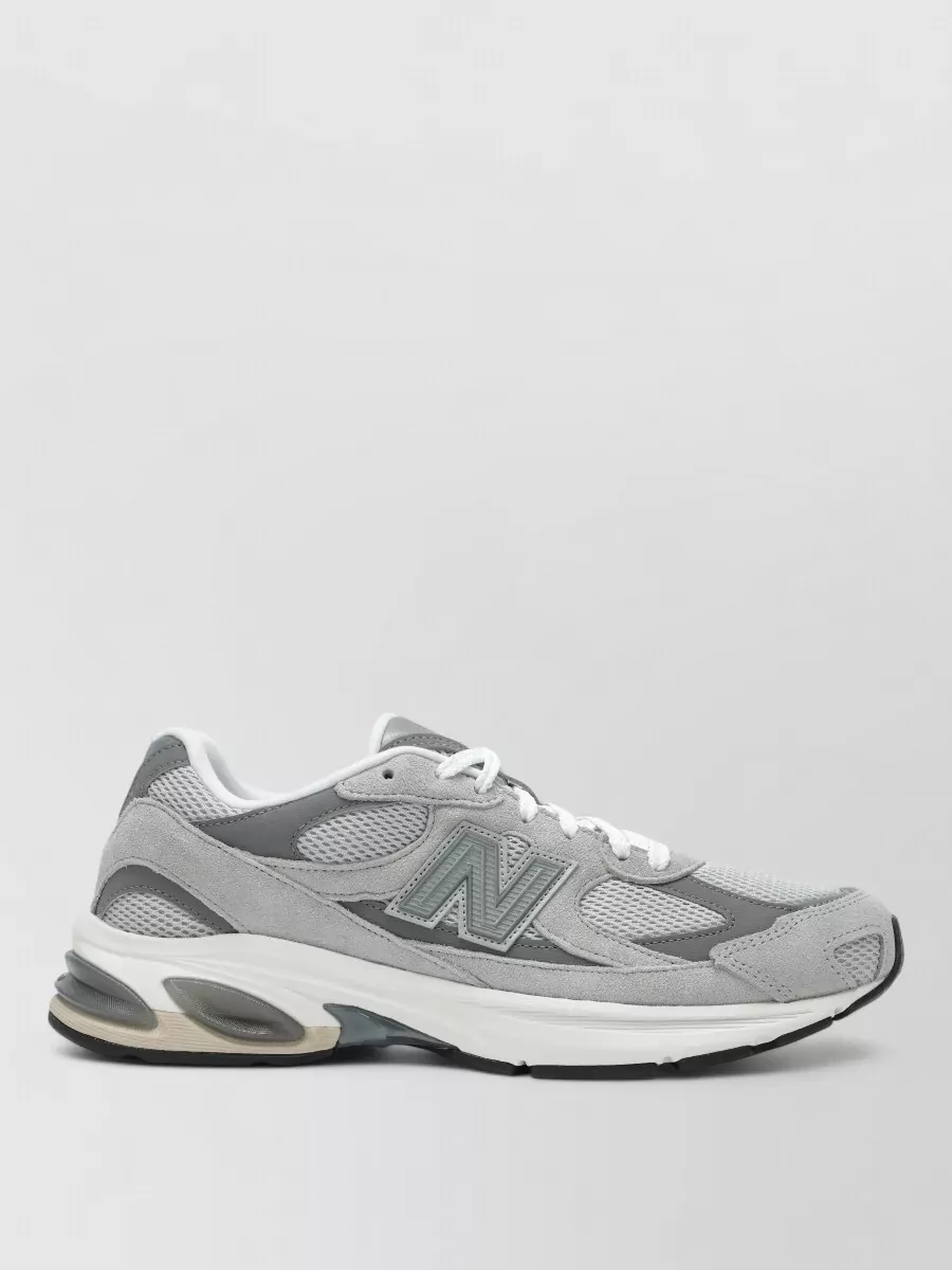New Balance low-top sneakers