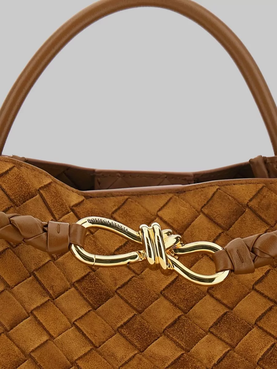 Bottega Veneta Andiamo Medium Leather Tote Bag