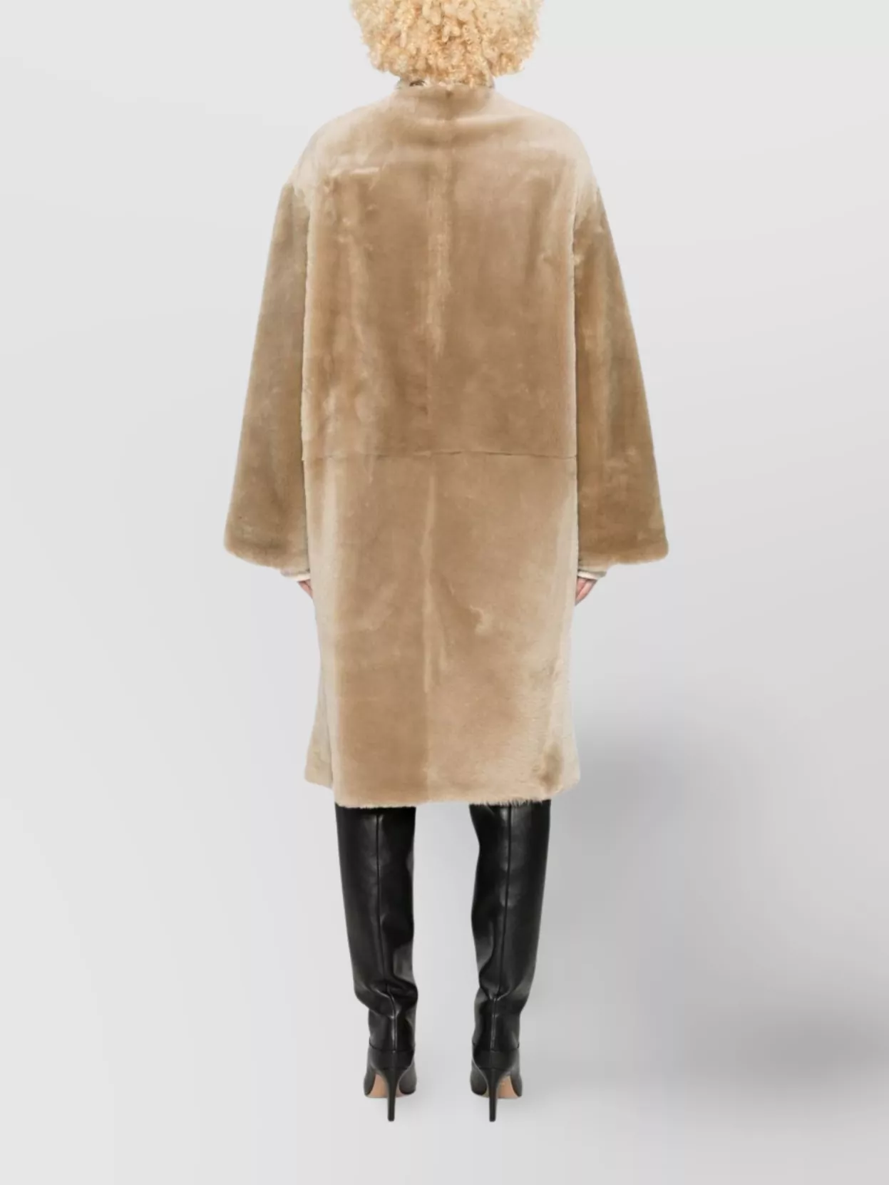 Totême Knee Length Shearling Coat And Pockets