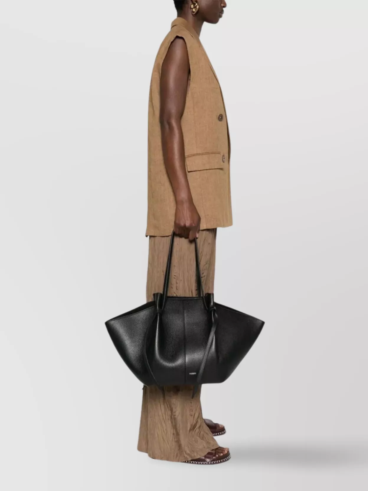Yuzefi Spacious Mochi Style Shoulder Bag