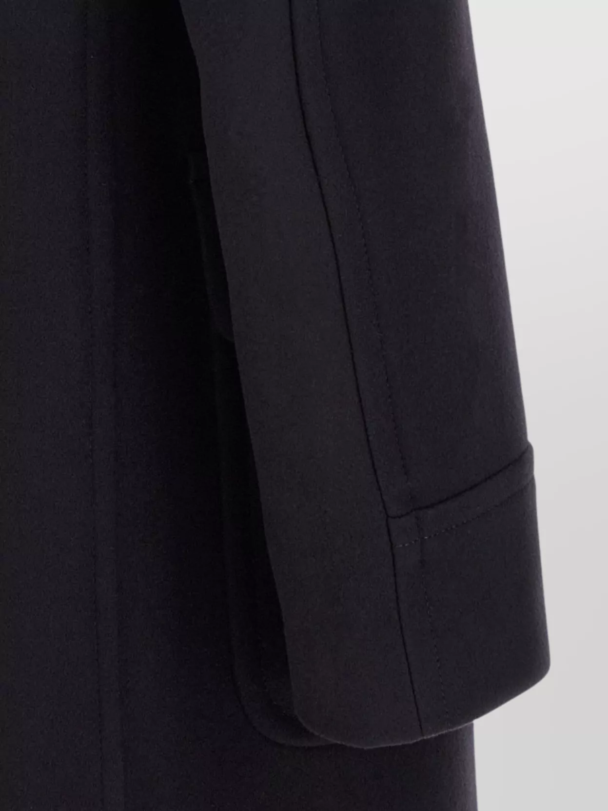 Tagliatore Double-Breasted Coat Featuring Flap Pockets
