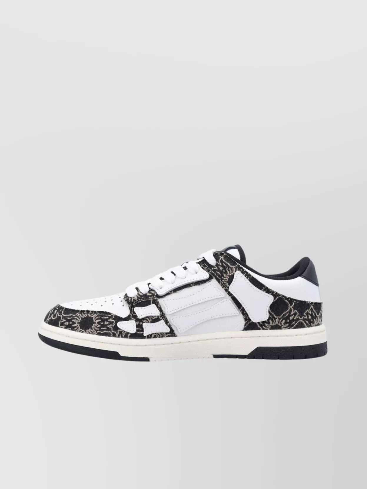 AMIRI LOW TOP SNEAKERS CONTRAST SOLE