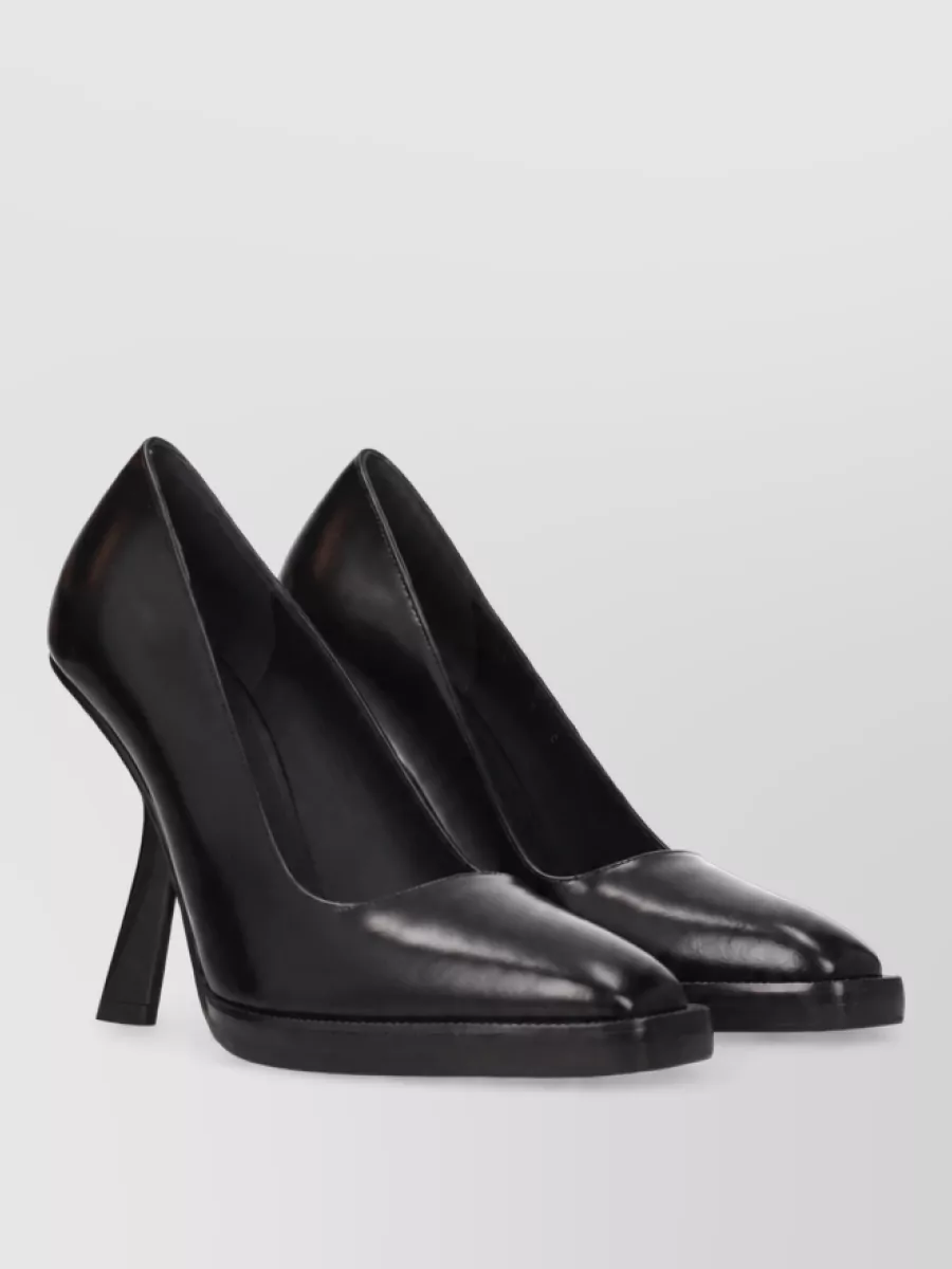 Ferragamo Leather Pumps