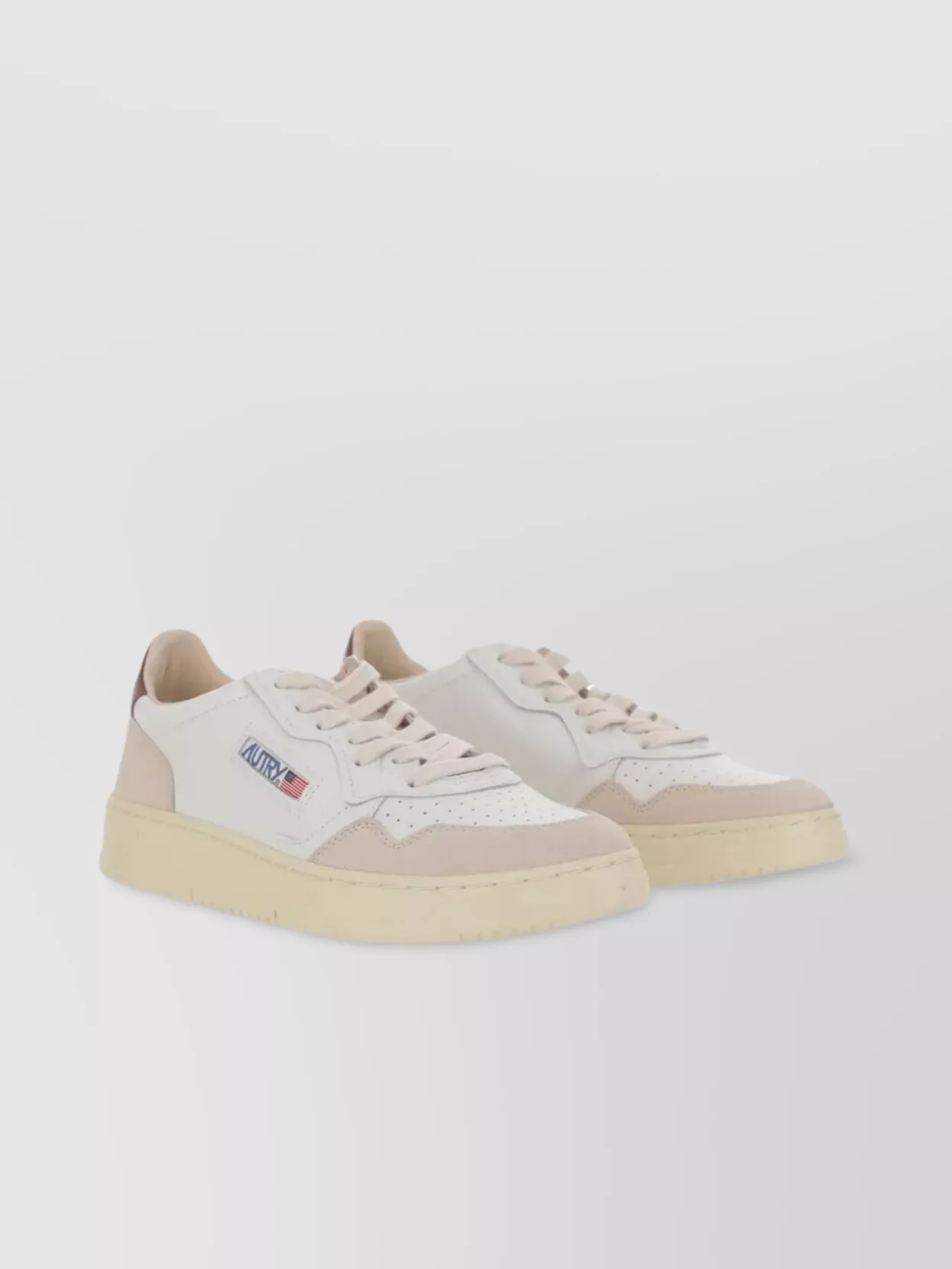 Autry Medalist Low Sneakers In Suede And Leather In White