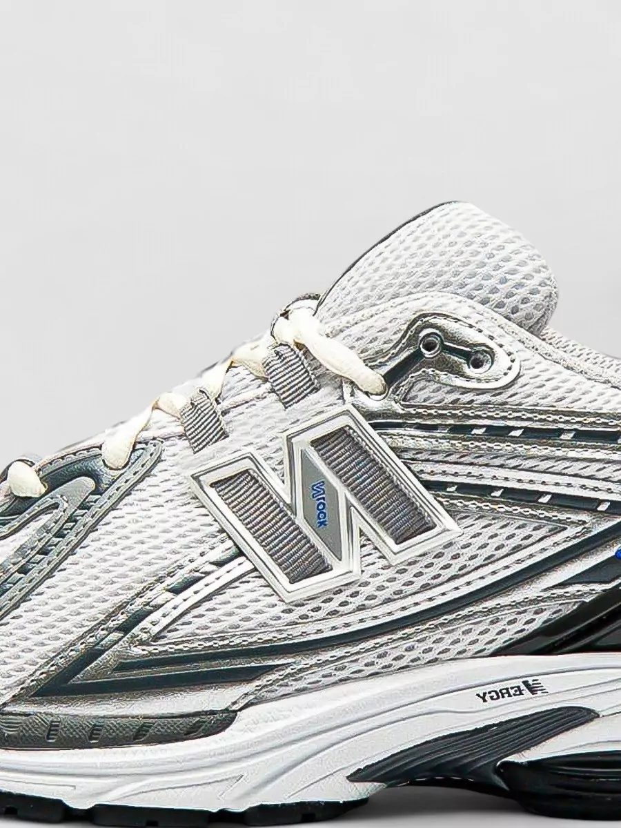 New Balance Low-Top Sneakers