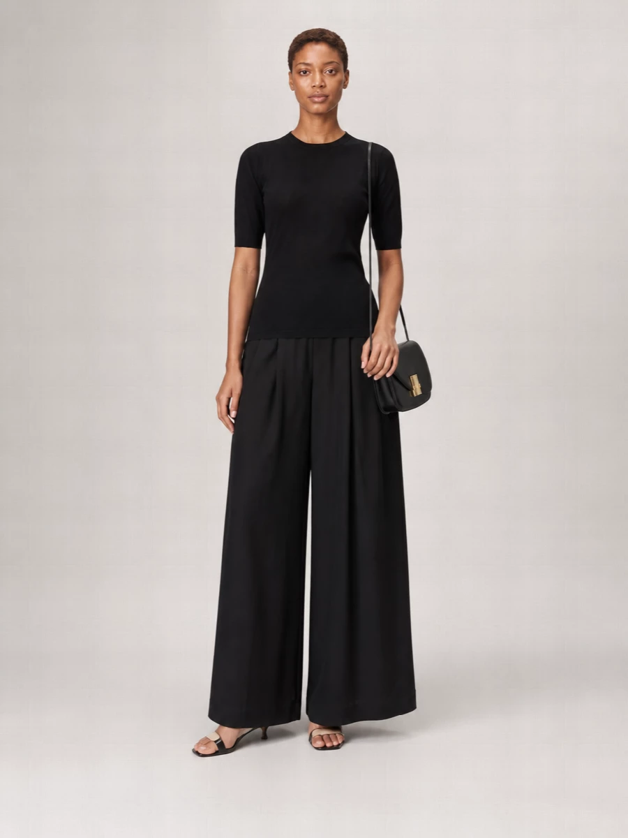 Ferragamo Silk Wool Jacquard Logo-Pattern Shawl