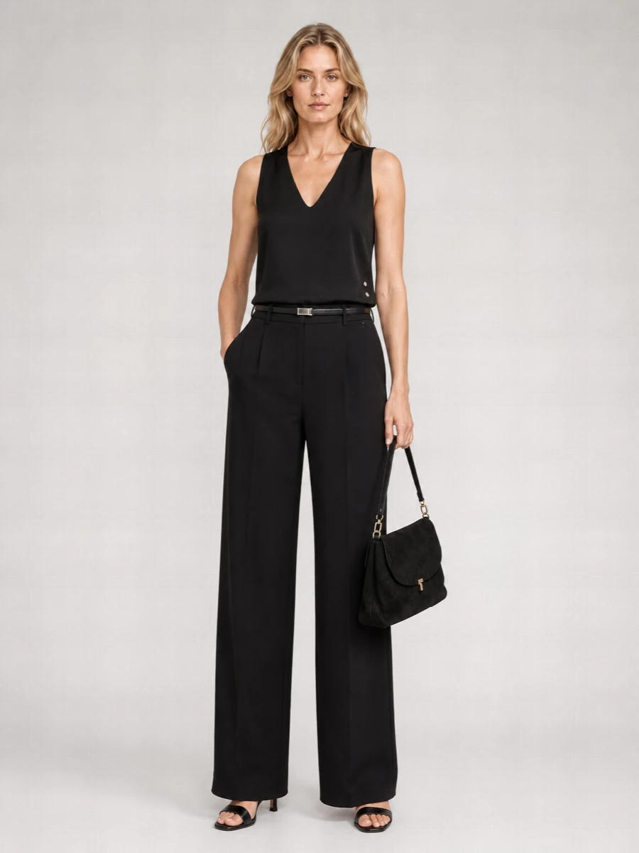 Herno Sleeveless V-Neck Top