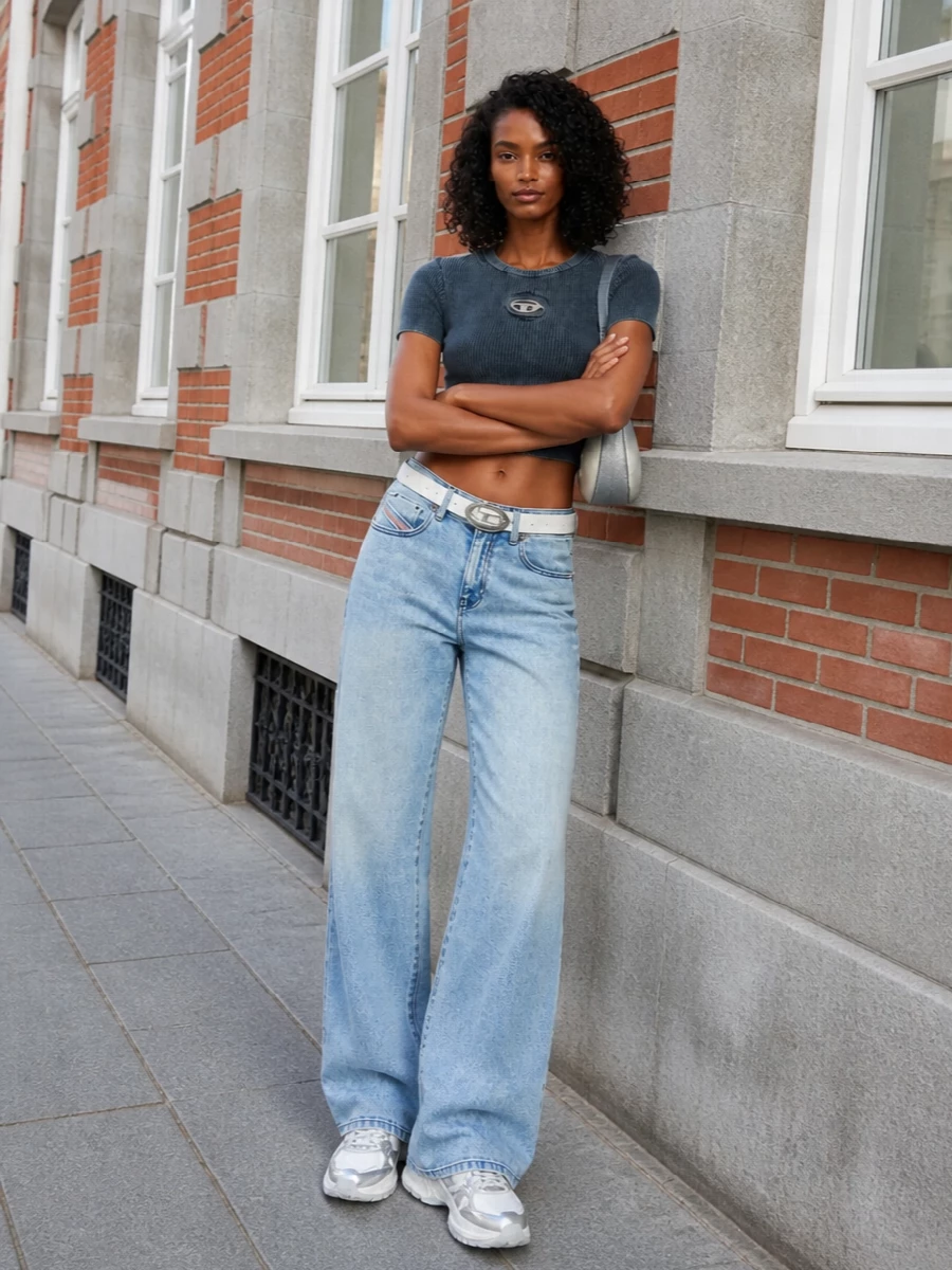 Diesel y2k cropped top wide leg jeans outfit