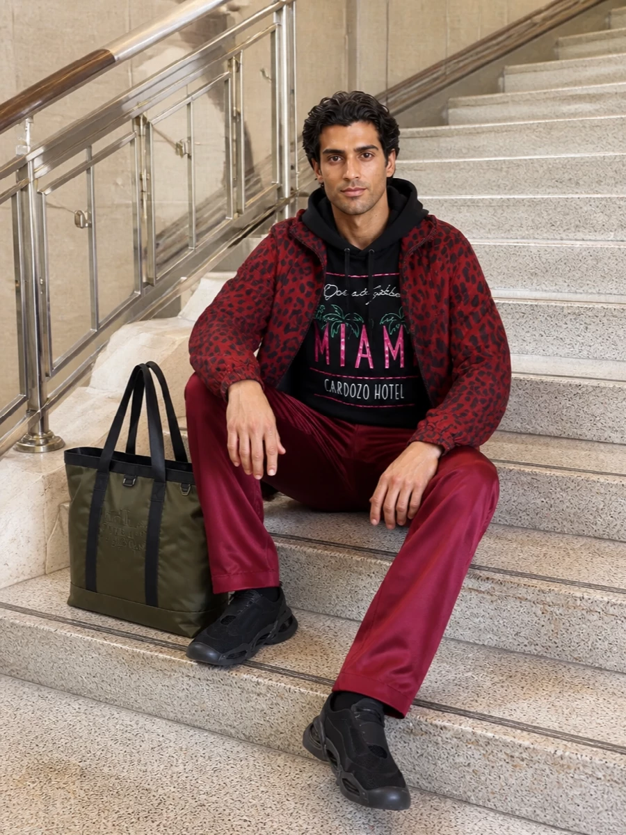 Dolce gabbana red leopard jacket streetwear outfit