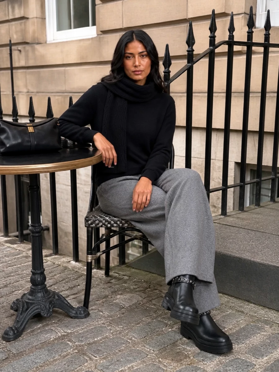 Pinko black sweatshirt grey wide leg pants outfit