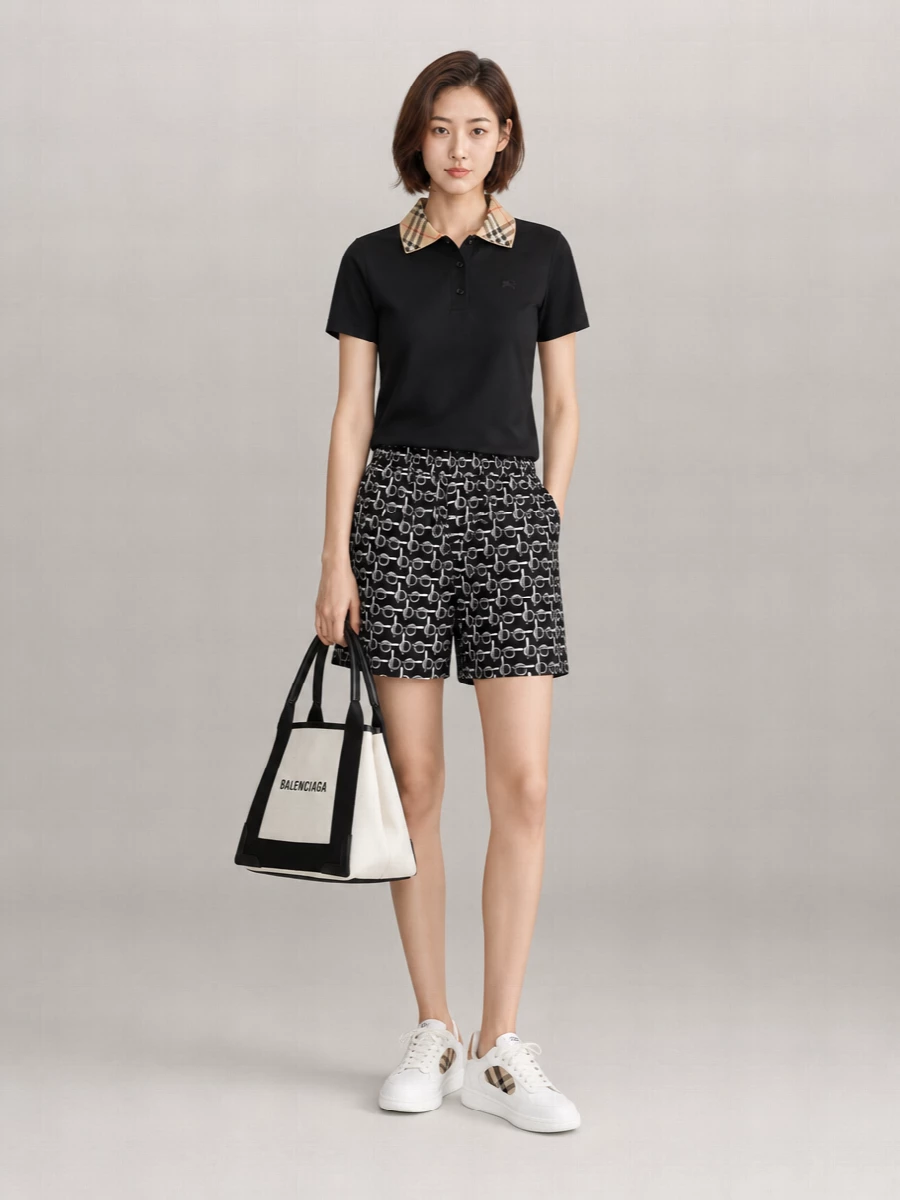 Burberry Silk Short Shorts