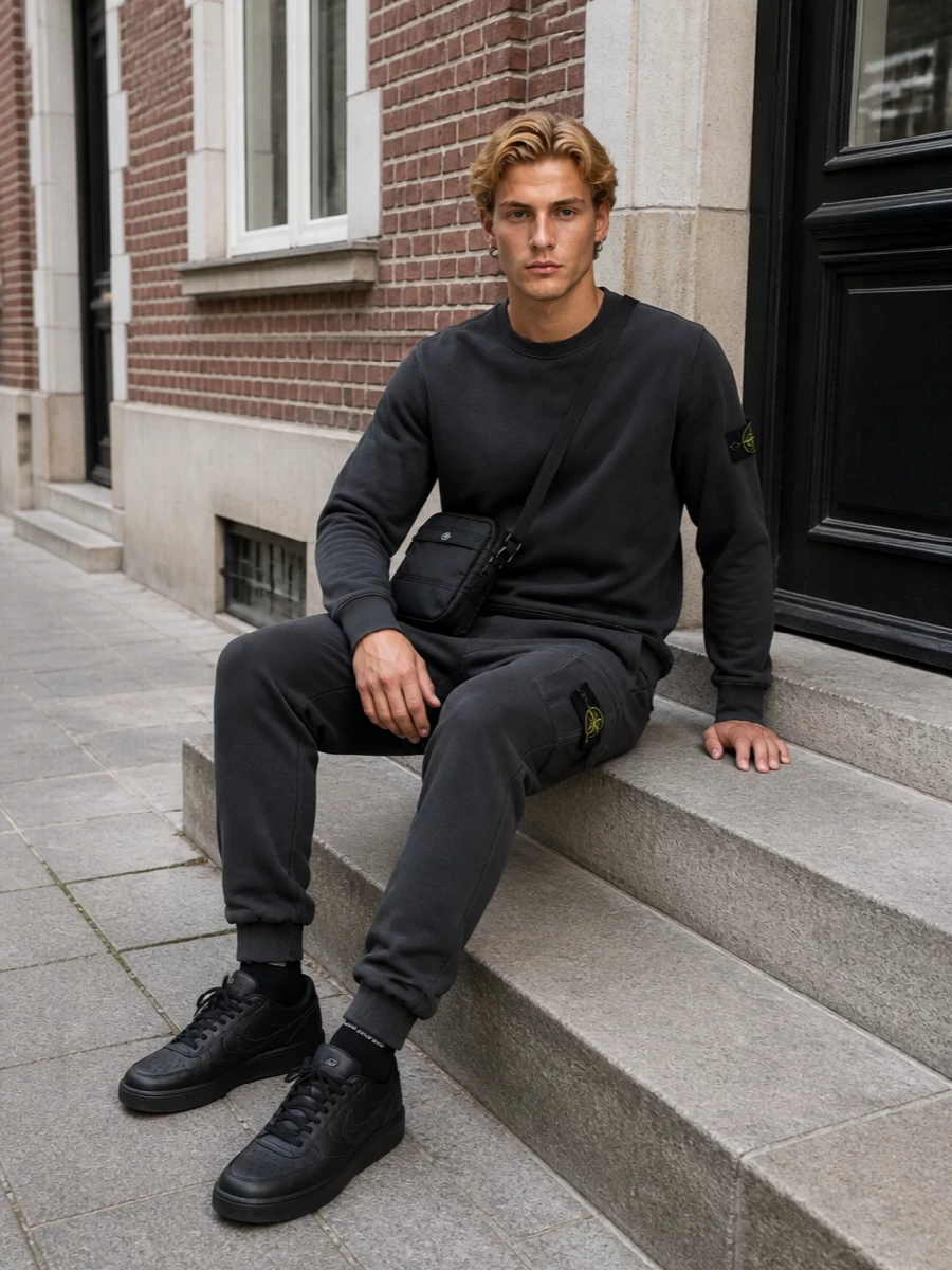 Stone island charcoal joggers black sneakers outfit