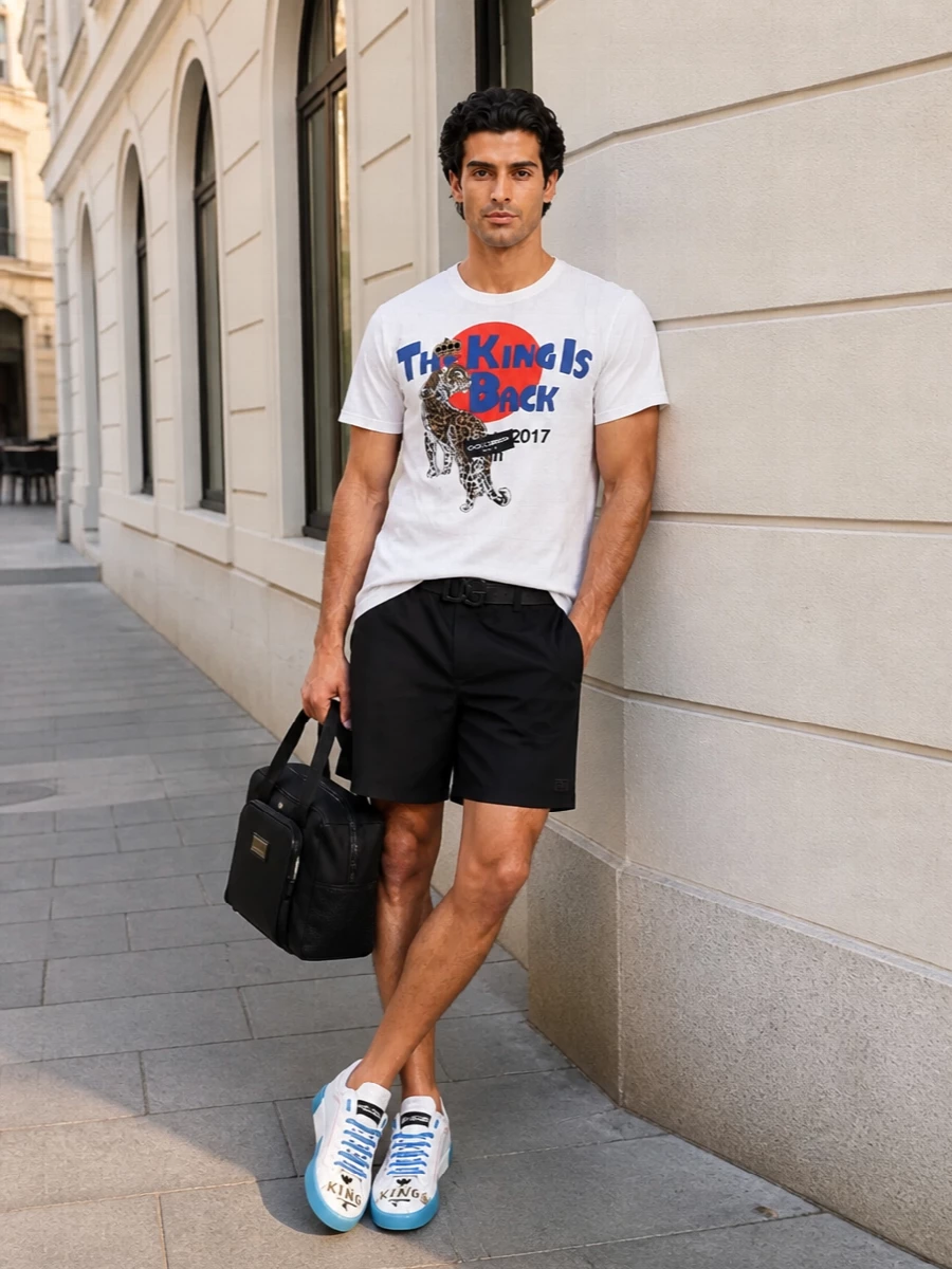 Dolce gabbana king graphic t shirt outfit