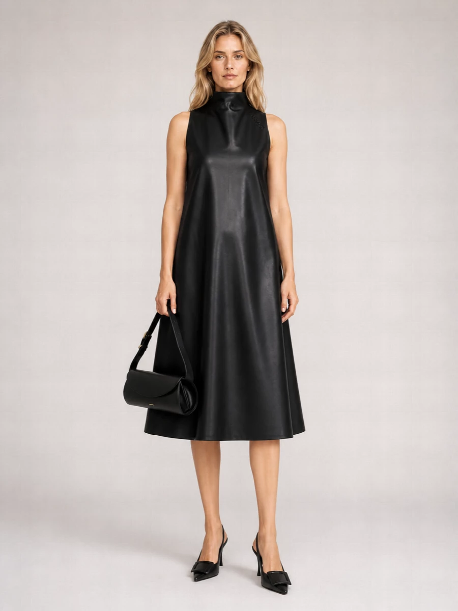 Jil Sander Cannolo Small Leather Shoulder Bag