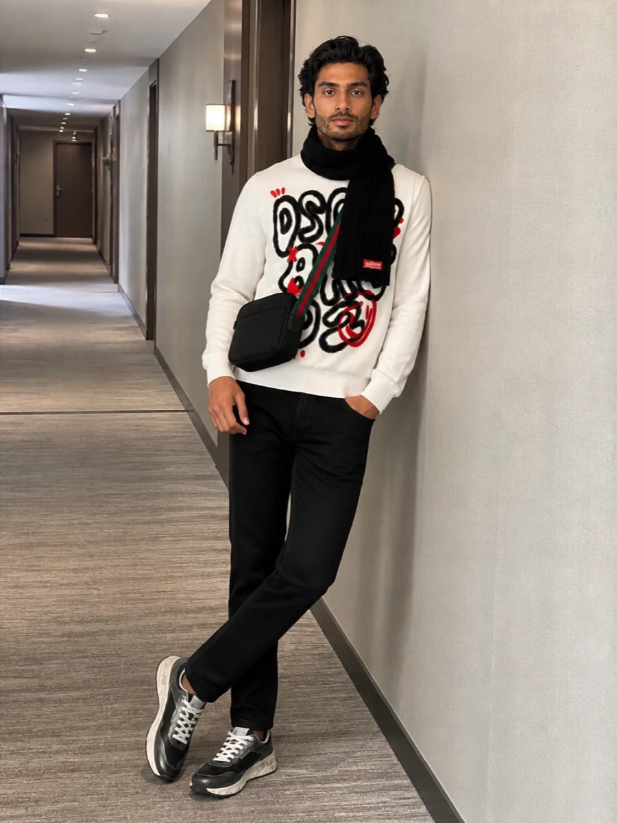 Dsquared2 graffiti sweatshirt black jeans outfit