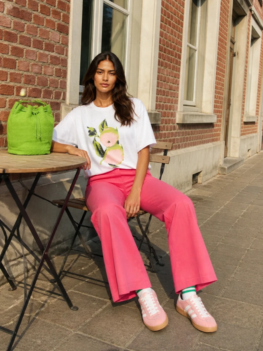 Paul smith lemon tee pink flared trousers outfit