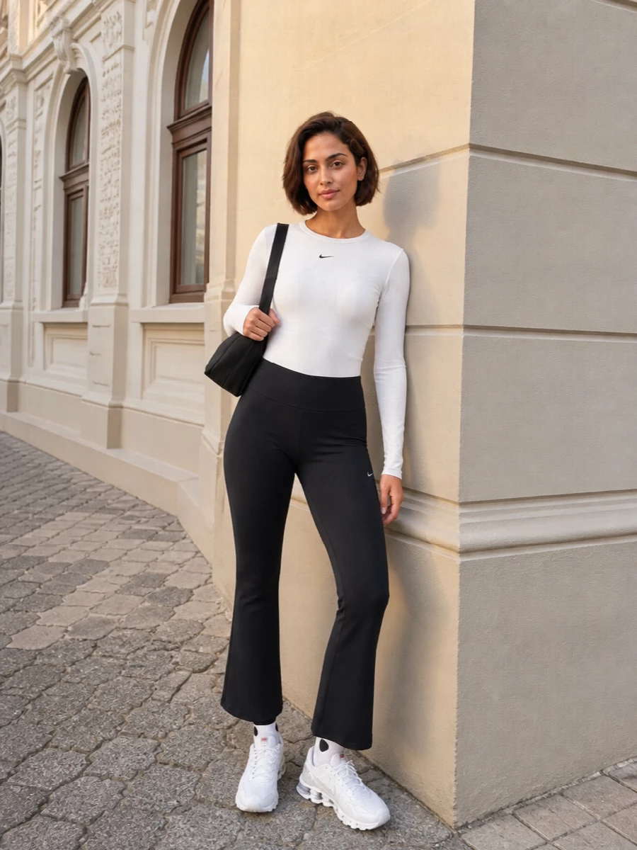 Nike ribbed flared leggings technical sneakers outfit