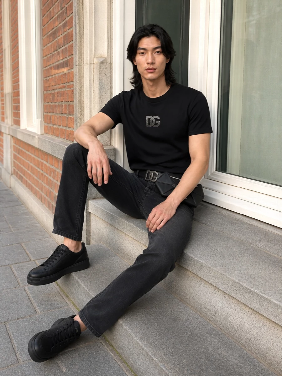 Dolce gabbana black crystal logo t shirt outfit