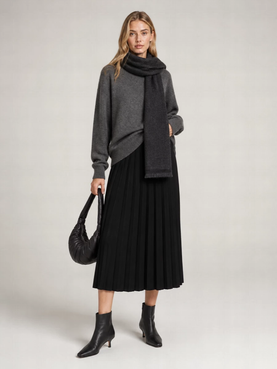 Lisa Yang Veira Sweatshirt