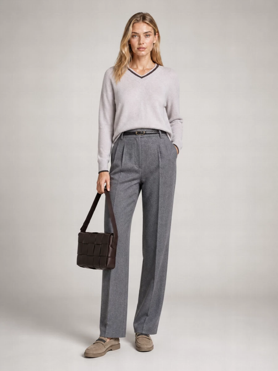 Brunello Cucinelli Cashmere Fine-Knit V-Neck Long-Sleeve Sweater