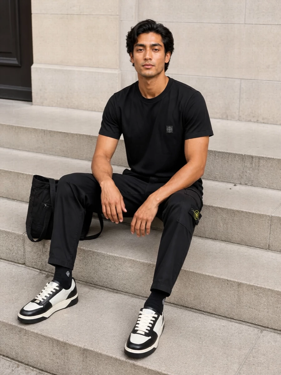 Stone island cargo outfit black tee sneakers