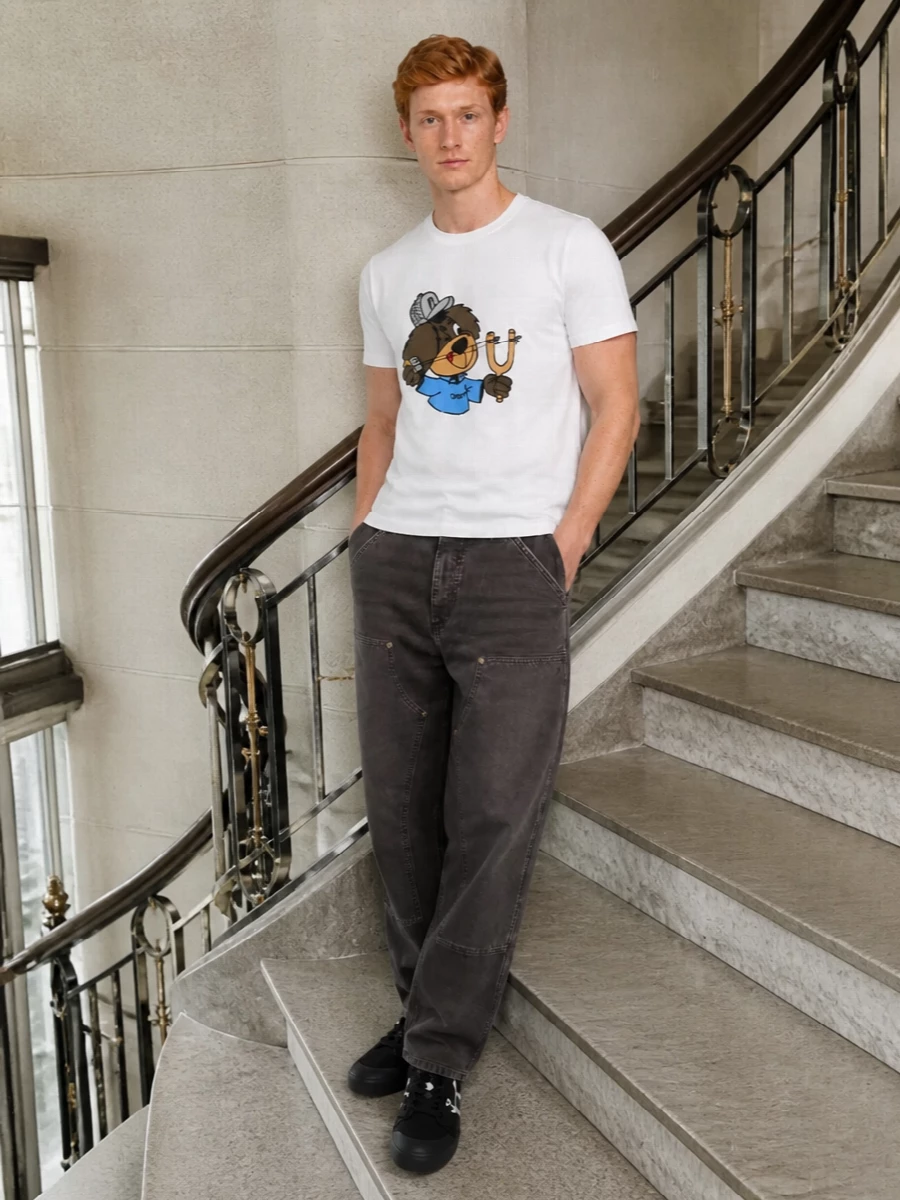 Carhartt graphic tee charcoal workwear jeans sneakers