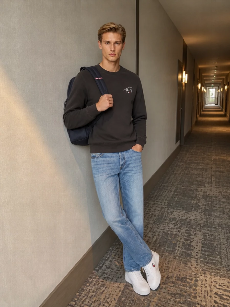 Tommy hilfiger sweatshirt jeans white sneakers