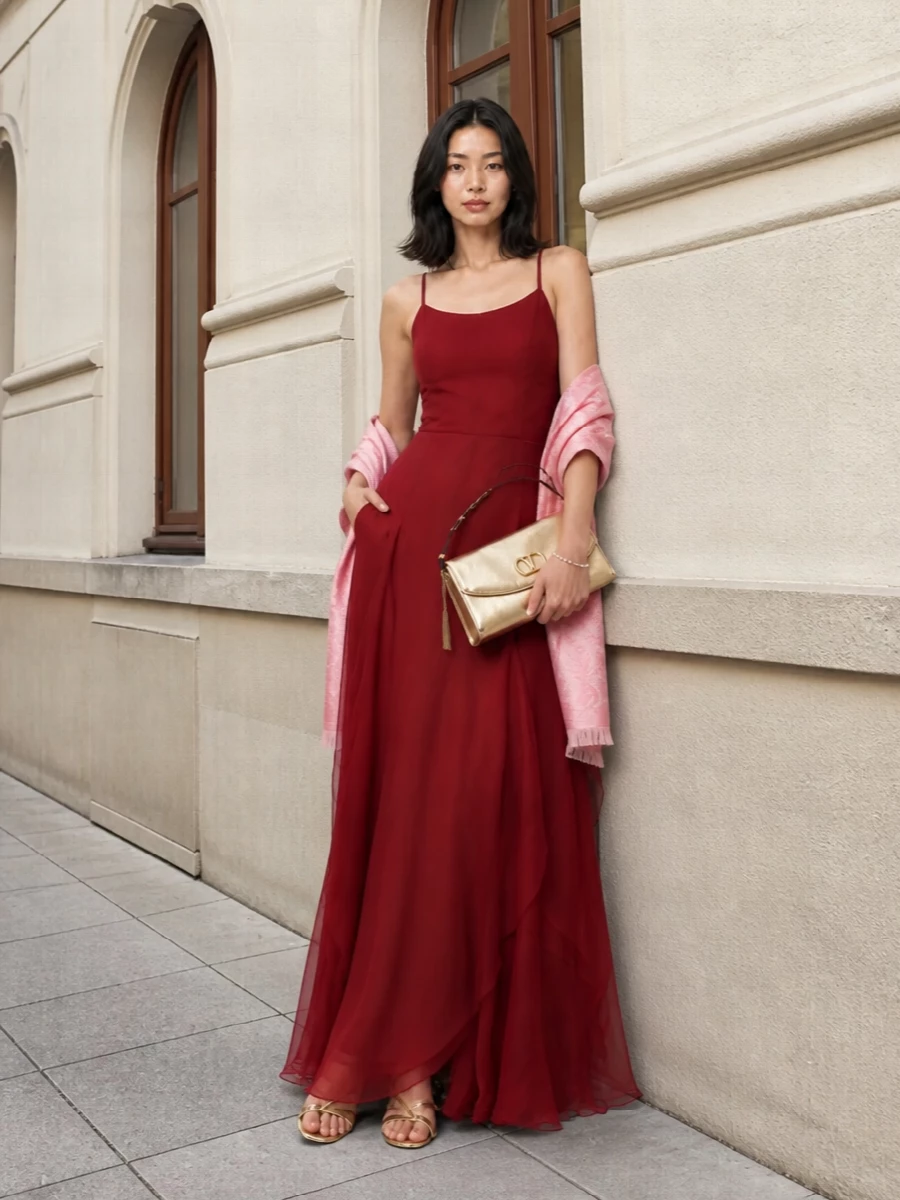 Alberta ferretti red gown gold valentino accessories