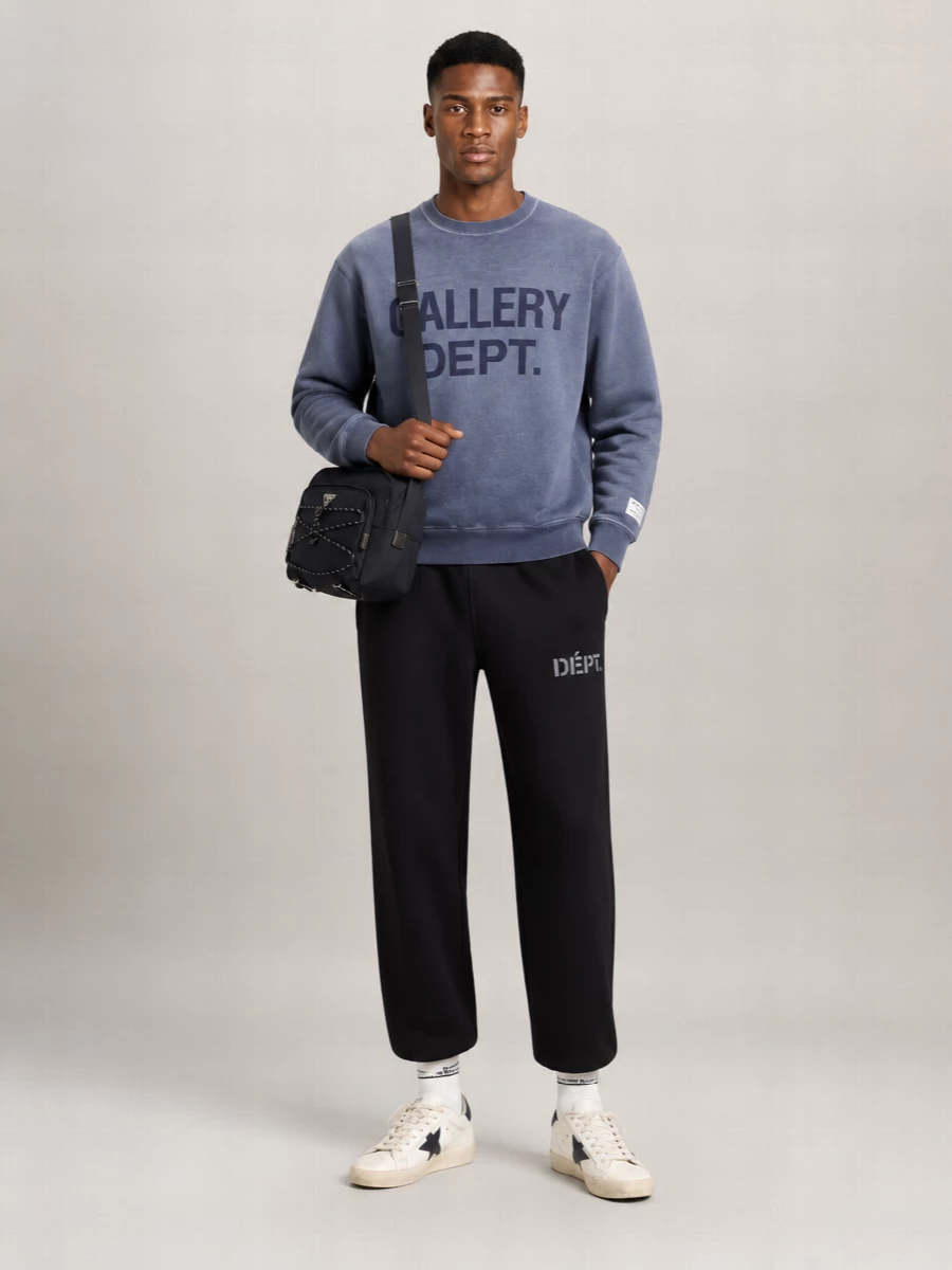 Gallery Dept. Logo-Print Sweatshirt