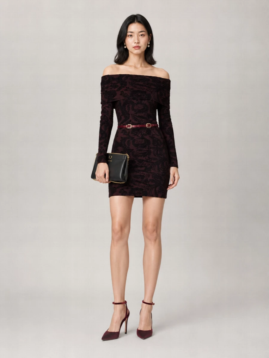 Gianvito Rossi Charlotte Pointed-Toe Pump With A Stiletto High Heel.