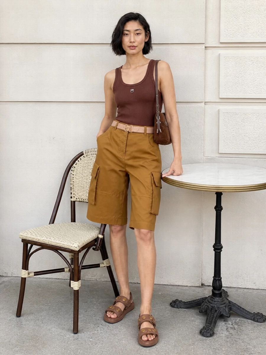 Pinko cargo shorts brown tank flat sandals
