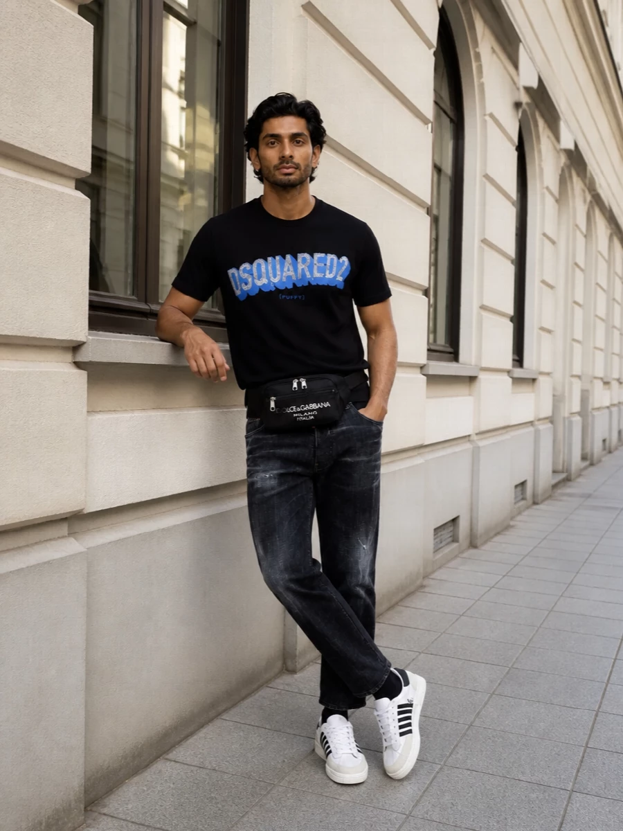 Dsquared2 black logo tee jeans sneakers