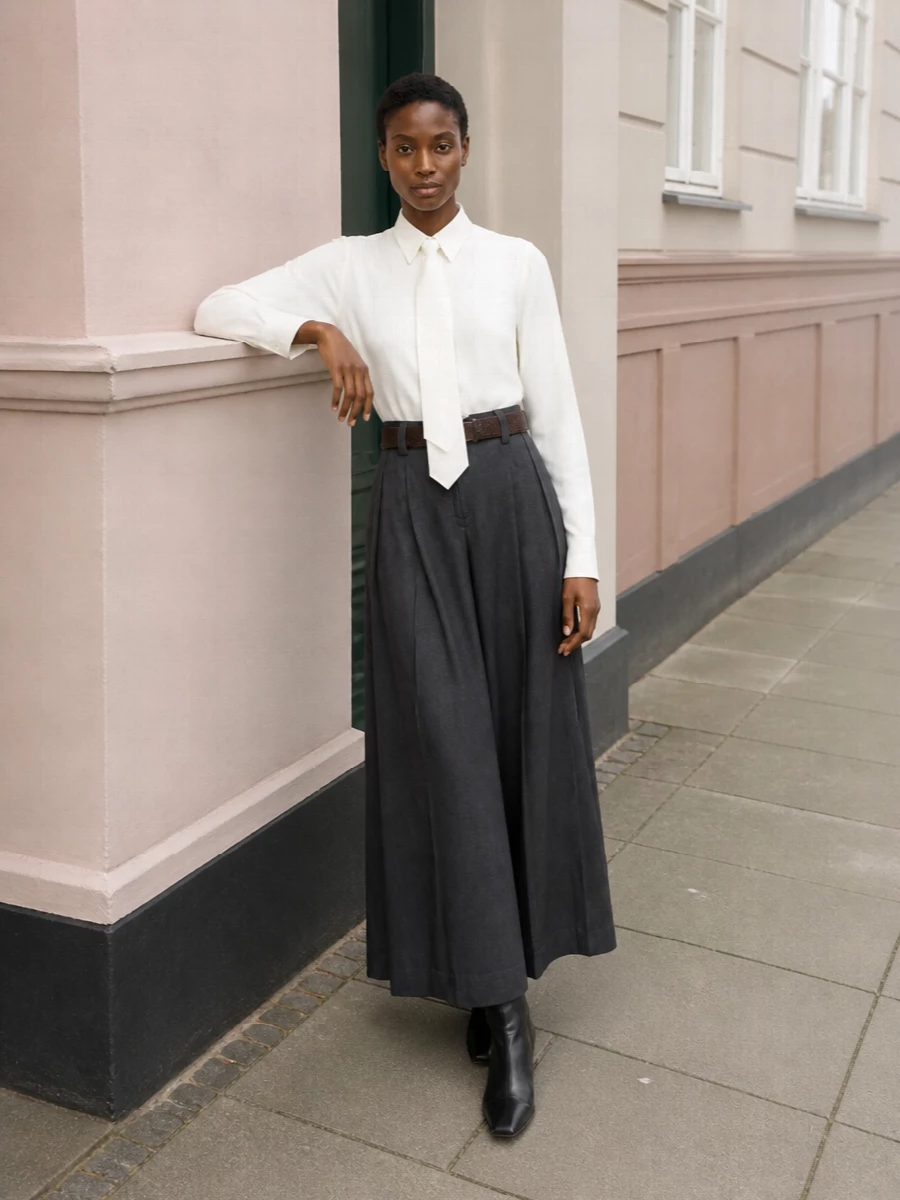 Brunello cucinelli charcoal wide leg trousers outfit
