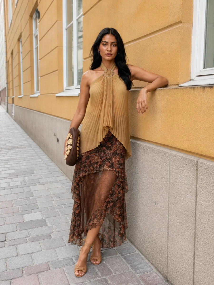 Andamane paisley maxi skirt tan heels