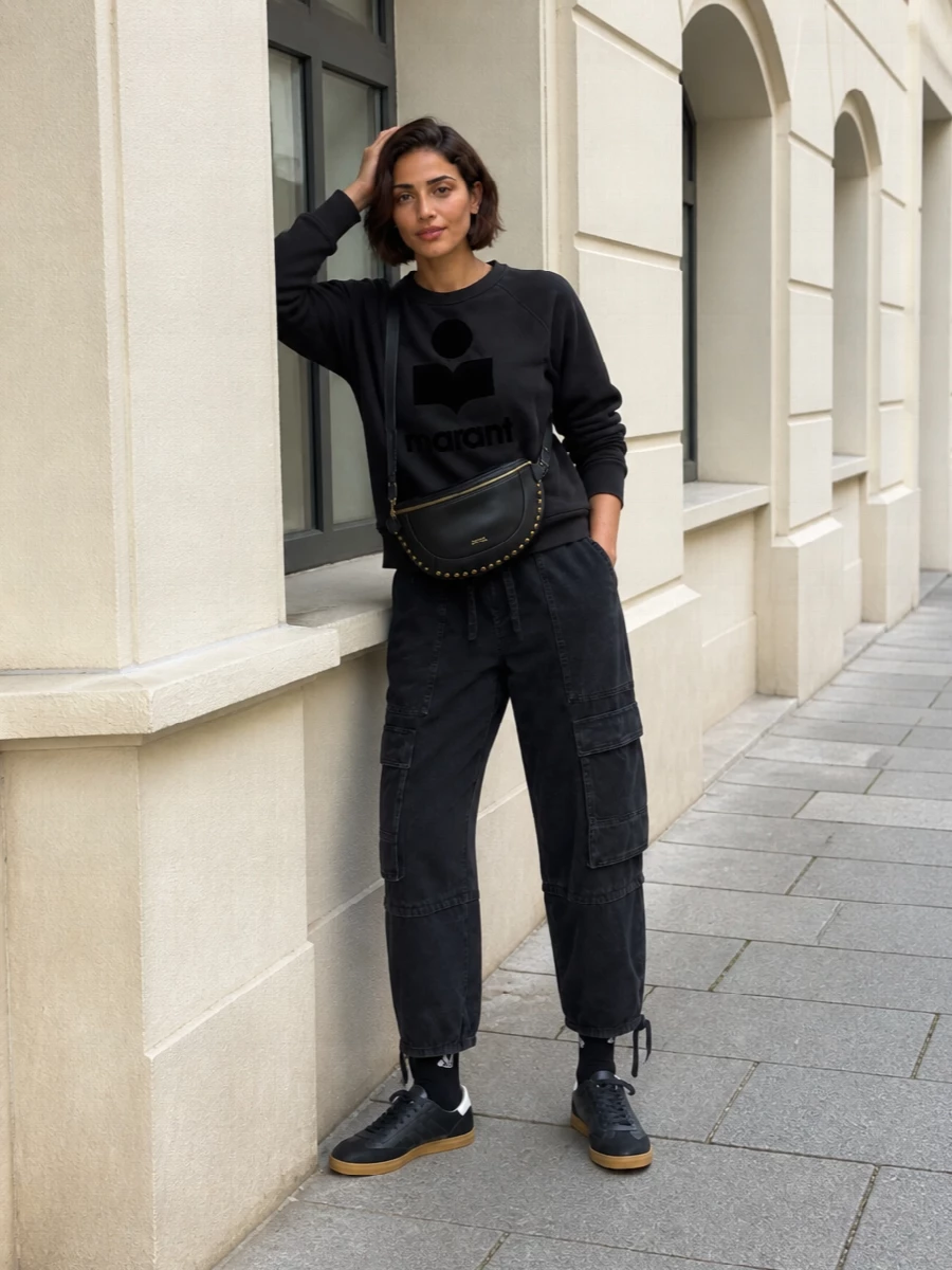 Isabel marant logo sweatshirt black cargo outfit