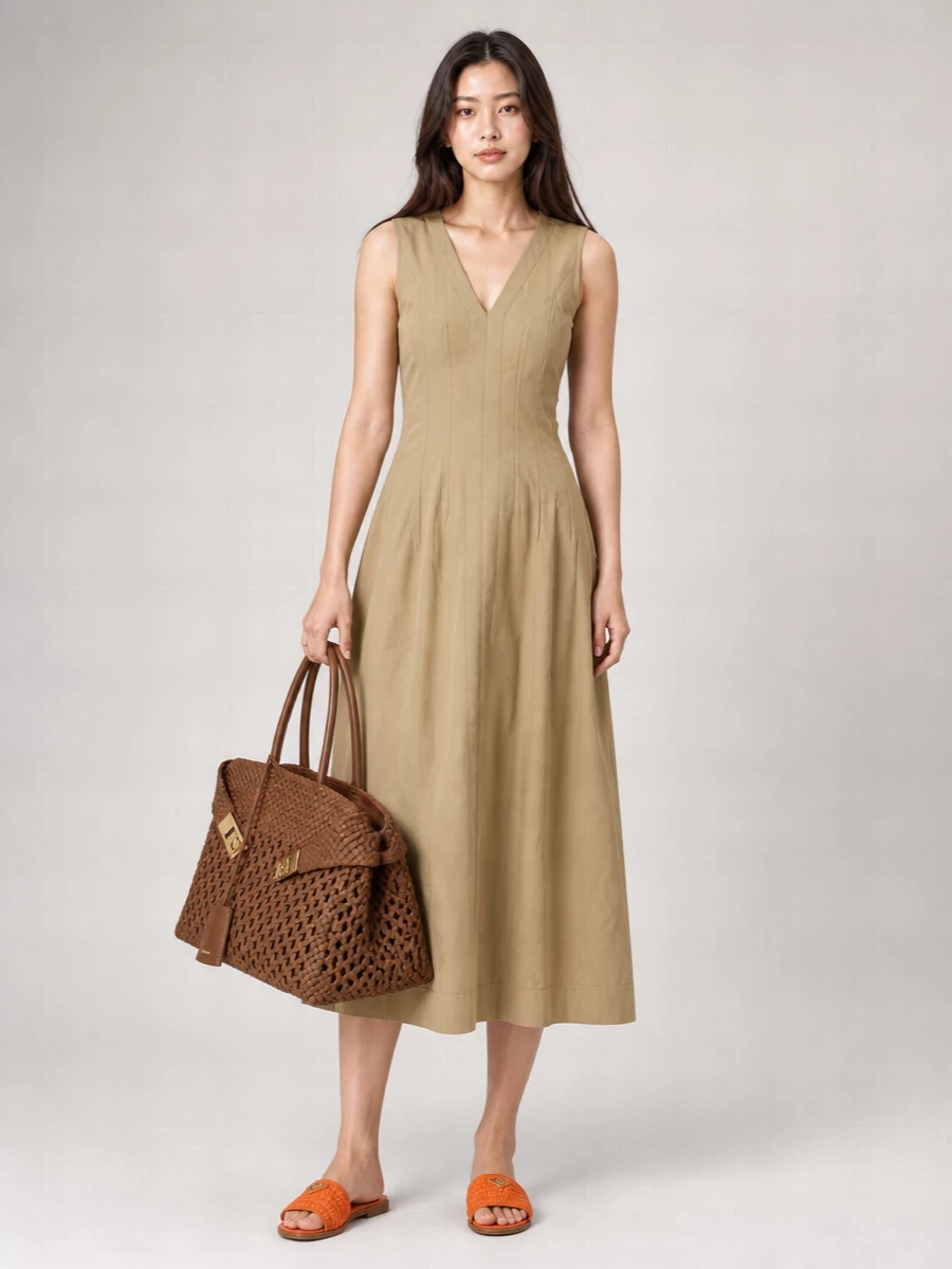 Ferragamo The Hug Bag Small Leather Tote Bag