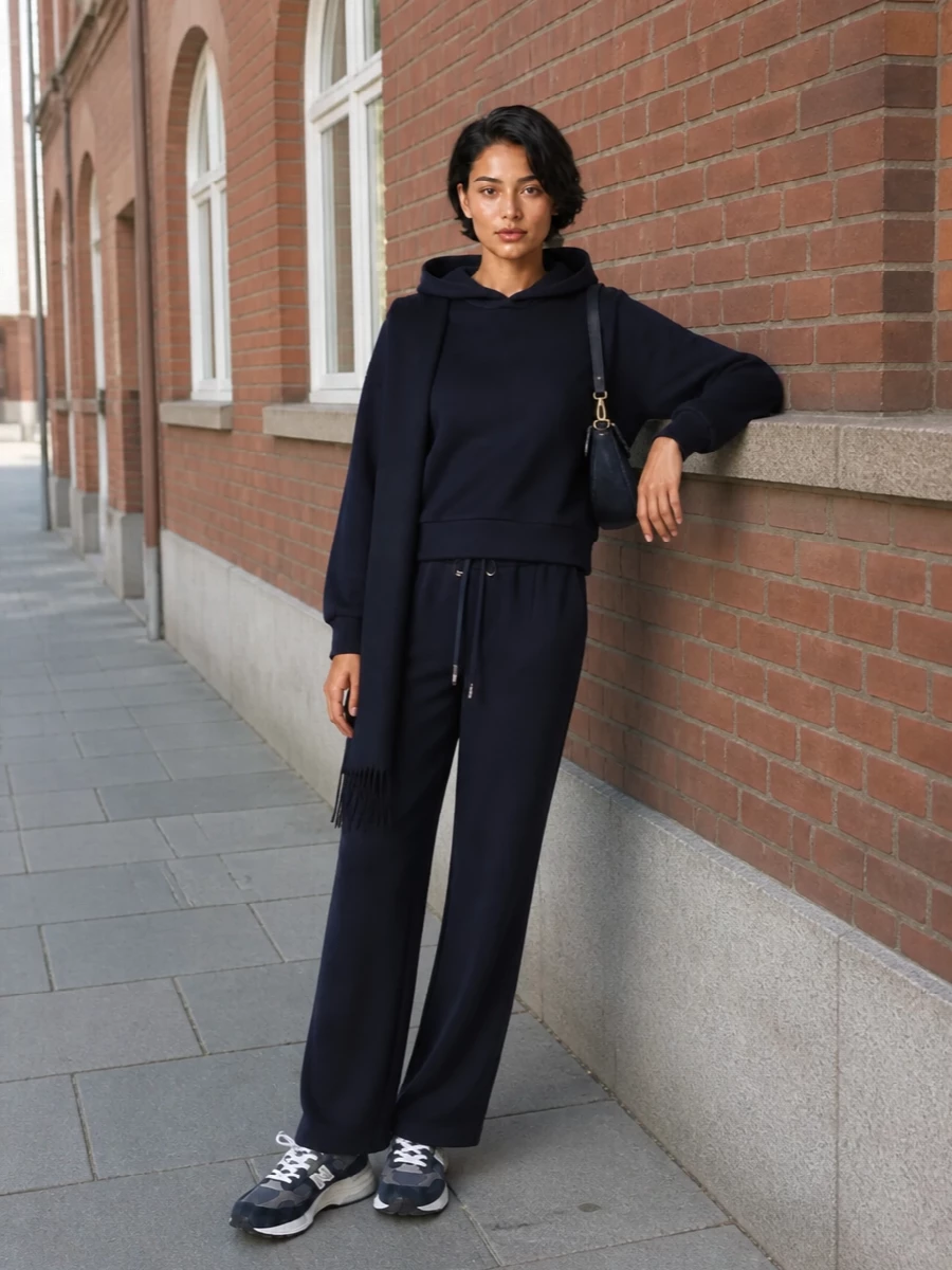 Circolo navy track pants hoodie new balance sneakers