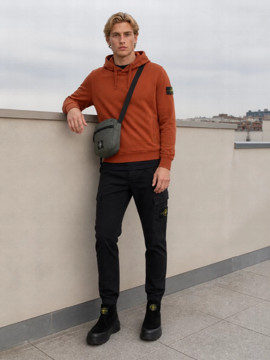 Stone island sweatshirt cargo joggers boots outfit