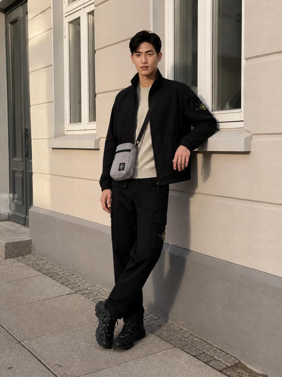 Stone island black jacket cargo pants salomon