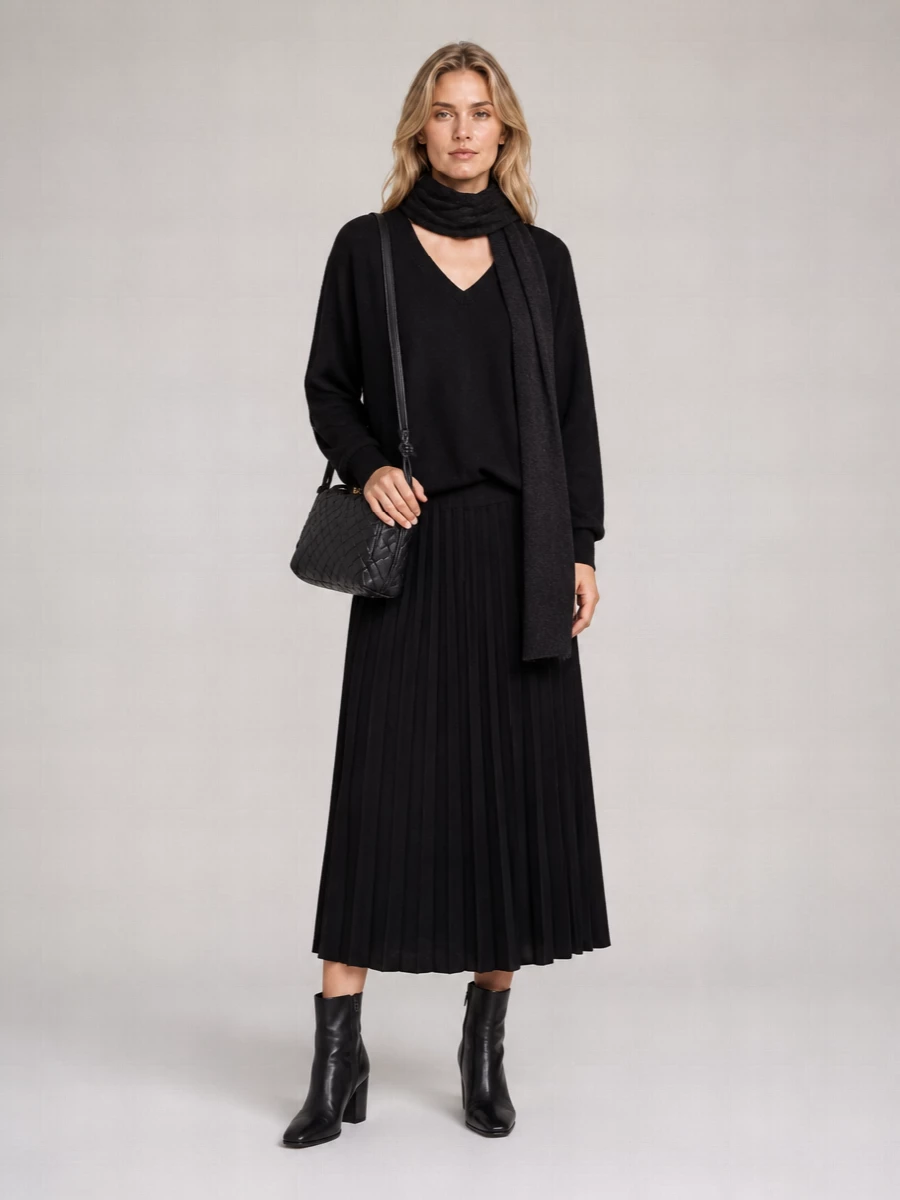 Lisa Yang Cashmere Crewneck Sweatshirt