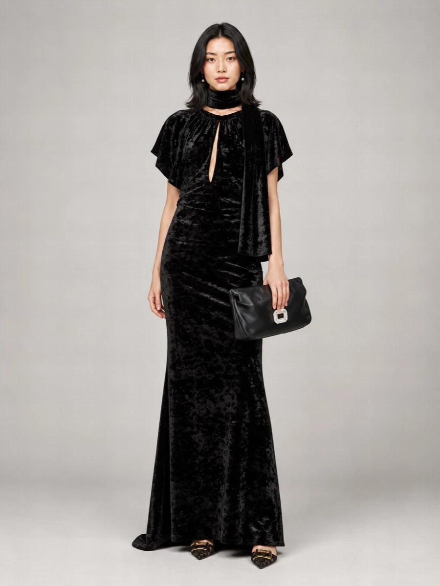 Roger Vivier Leather Crystal-Embellished Shoulder Bag